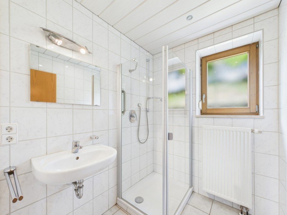 Tageslichtbad EG Zweifamilienhaus Rottenacker