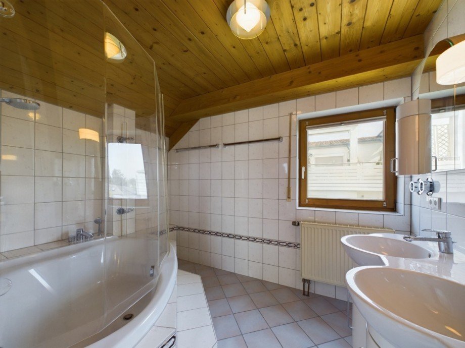 Tageslichtbad Maisonettewohnung Bellenberg