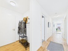 Diele/Flur **Verkauft** Gro�z�gige und lichtdurchflutete 4-Zimmer-Garten-Wohnung mit zwei Stellpl�tzen!