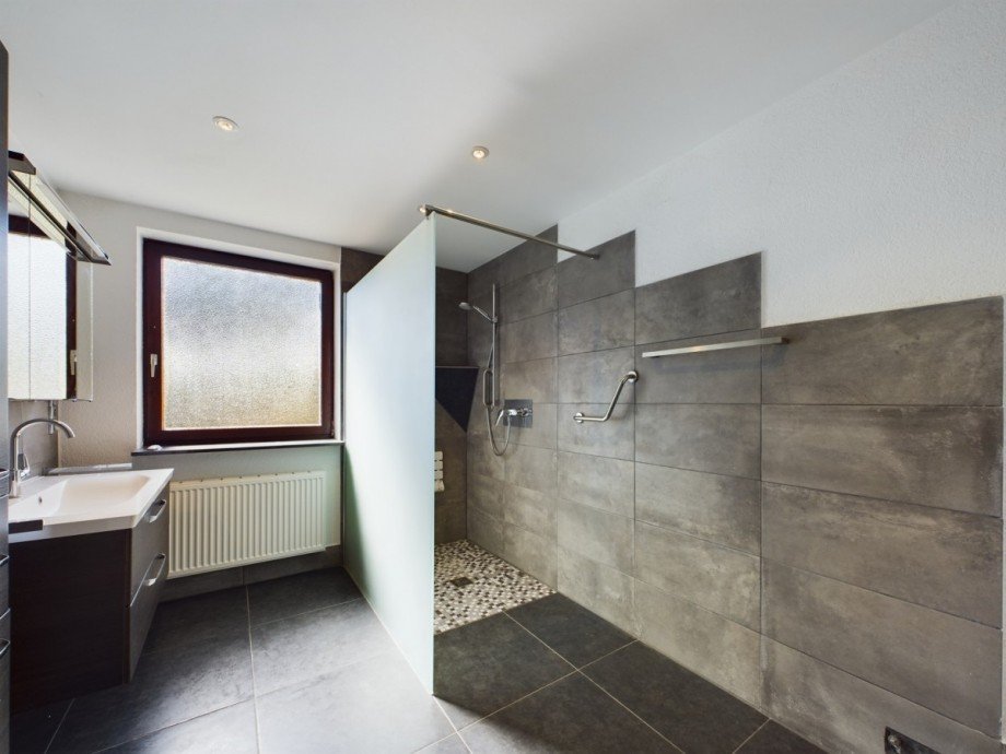 Tageslichtbad EG Zweifamilienhaus Altenstadt