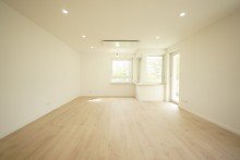 Wohn- Essbereich **Nach 10 Wochen verkauft!** Moderne und helle 3-Zimmer-Wohnung mit sonniger Loggia in ruhiger Lage!