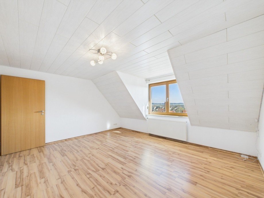 Elternschlafzimmer DG Zweifamilienhaus Rottenacker