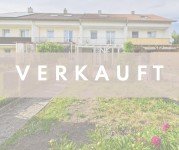 Hauptbild **Nach einer Woche verkauft** Zum Neugestalten - Renovierungsbed�rftiges Reihenmittelhaus in!
