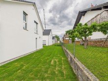 Garten **Verkauft**Freistehendes Neubau-Einfamilienhaus in KfW-40 Bauweise in Illertissen-Au!