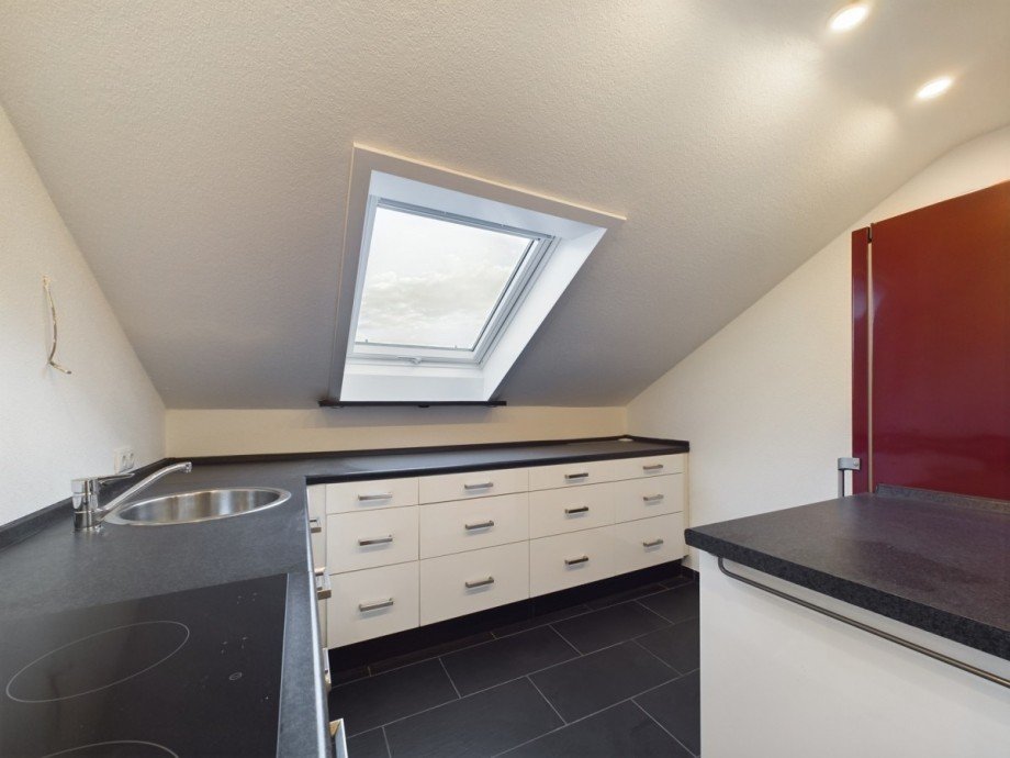 Dachgeschoss_K�che Dachgeschosswohnung Bellenberg