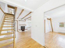 Diele **Nach zwei Wochen verkauft!** Gem�tliche 3,5-Zimmer-Maisonette-Wohnung mit romantischen Kamin!