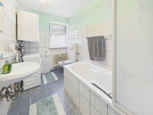 Tageslichtbad **Nach einer Woche verkauft** Attraktive Kapitalanlage: Gepflegte 2-Zimmer-Wohnung mit Balkon und Garage!