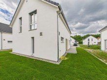Garten **Verkauft**Freistehendes Neubau-Einfamilienhaus in KfW-40 Bauweise in Illertissen-Au!