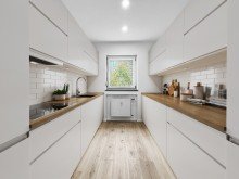 Einrichtungsvorschlag Kochbereich **Nach einer Woche verkauft!** Attraktive 2-Zimmer-Wohnung mit sonnigem Balkon in ruhiger und zentrumsnaher Lage von Laupheim!