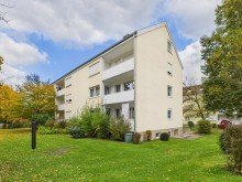 Geb�udeansicht **Nach einer Woche verkauft** Attraktive Kapitalanlage: Gepflegte 2-Zimmer-Wohnung mit Balkon und Garage!