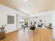 Wohn- Ess- Kochbereich **Verkauft** Gro�z�gige und lichtdurchflutete 4-Zimmer-Garten-Wohnung mit zwei Stellpl�tzen!