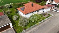 Bild (53a60c992bf3022d74687aebaac07ff6): **Nach zwei Wochen vermietet!** Gro�z�giger Bungalow mit traumhaftem Garten und viel Platz!