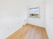 K�che **Nach einer Woche vermietet** Modernisierte 2-Zimmer-Wohnung mit sonnigem Balkon - In Biberach!