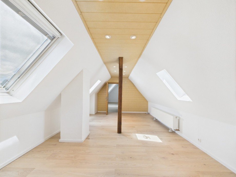 Dachgeschoss Etagenwohnung Neu-Ulm