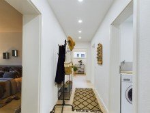 Flur **Nach vier Wochen verkauft!** Traumhafte 3-Zimmer-Wohnung mit verglaster Loggia in ruhiger und zentraler Lage von Biberach!