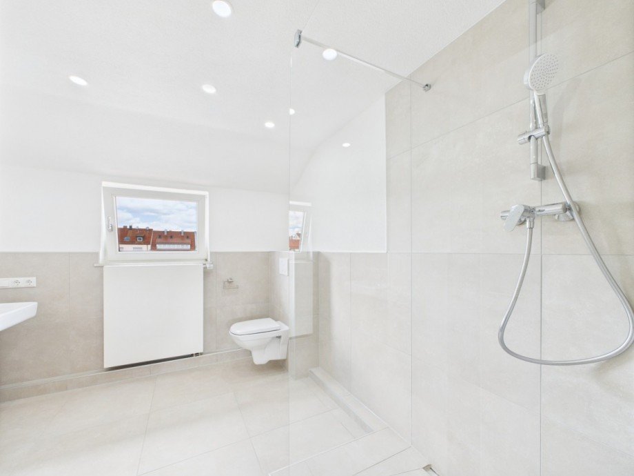Badezimmer 1 Etagenwohnung Neu-Ulm