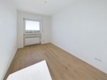 G�ste- Arbeitszimmer **Nach einer Woche verkauft!** �ber den D�chern von Laupheim! Moderne 3-Zimmer-Wohnung mit sonnigem Balkon und Garage!