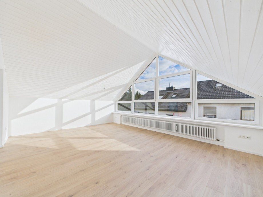 Wohn- und Essbereich Dachgeschosswohnung Elchingen / Thalfingen