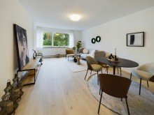 Wohnbereich **Nach vier Wochen verkauft!** Traumhafte 3-Zimmer-Wohnung mit verglaster Loggia in ruhiger und zentraler Lage von Biberach!