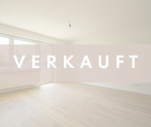 Wohnbereich **Nach einer Woche verkauft!** Modernisierte 3-Zimmer-Wohnung mit sonnigem Balkon und Tageslichtbad in idealer Lage!