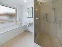 Tageslichtbad **Nach 8 Wochen verkauft!** Frisch renovierte 4-Zimmer-Wohnung mit Balkon und Garage in Biberach!