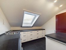 Dachgeschoss_K�che **Nach 12 Wochen verkauft!** Einziehen oder vermieten! Renovierte 3-Zimmer-Wohnung in Bellenberg!
