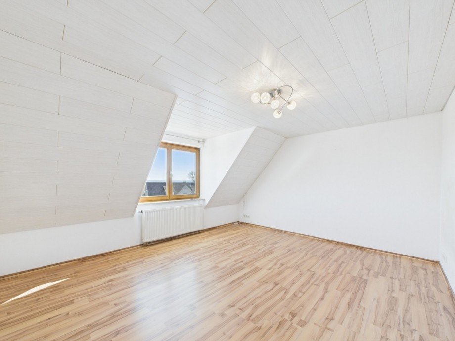 Elternschlafzimmer DG Zweifamilienhaus Rottenacker