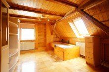 2. Wohnzimmer DG **Nach einer Woche verkauft!** Mehrgenerationenhaus mit Gestaltungspotenzial in zentraler und ruhiger Lage von Wei�enhorn!