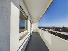 Balkon **Nach einer Woche verkauft!** �ber den D�chern von Laupheim! Moderne 3-Zimmer-Wohnung mit sonnigem Balkon und Garage!