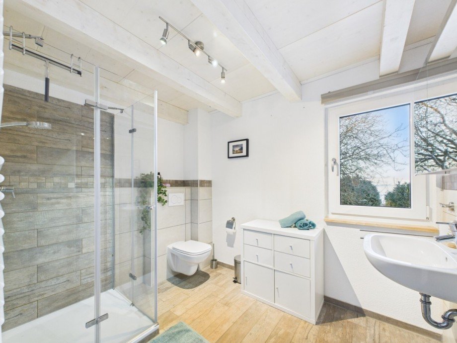 Badezimmer OG Einfamilienhaus Gr�nkraut