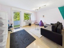 Wohnbereich **Nach einer Woche verkauft** Attraktive Kapitalanlage: Gepflegte 2-Zimmer-Wohnung mit Balkon und Garage!