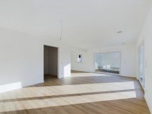 Wohn- und Essbereich **Verkauft** Freistehendes Neubau-Einfamilienhaus in KfW-40 Bauweise in Illertissen-Au!