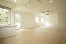 Wohn- Ess- und Kochbereich **Nach 10 Wochen verkauft!** Moderne und helle 3-Zimmer-Wohnung mit sonniger Loggia in ruhiger Lage!