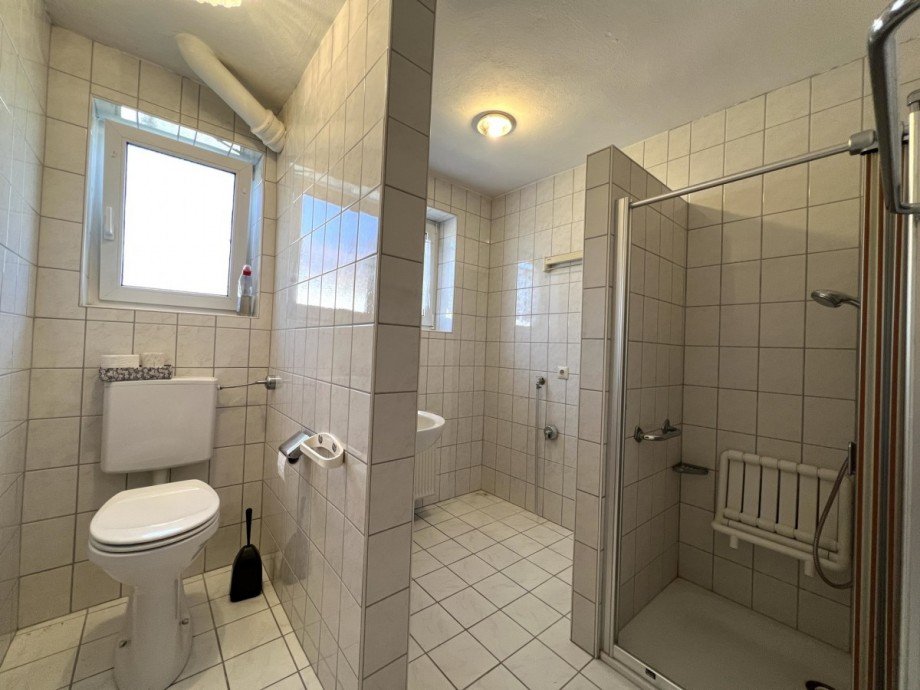 Tageslichtbad EG Doppelhaush�lfte Babenhausen
