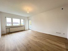 Wohn- und Essbereich **Nach einer Woche verkauft!** Attraktive 2-Zimmer-Wohnung mit sonnigem Balkon in ruhiger und zentrumsnaher Lage von Laupheim!