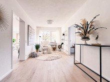 Flur zwischen Wohn- und Kochbereich **Nach vier Wochen verkauft!** 4-Zimmer-Wohnung in Blaubeuren!