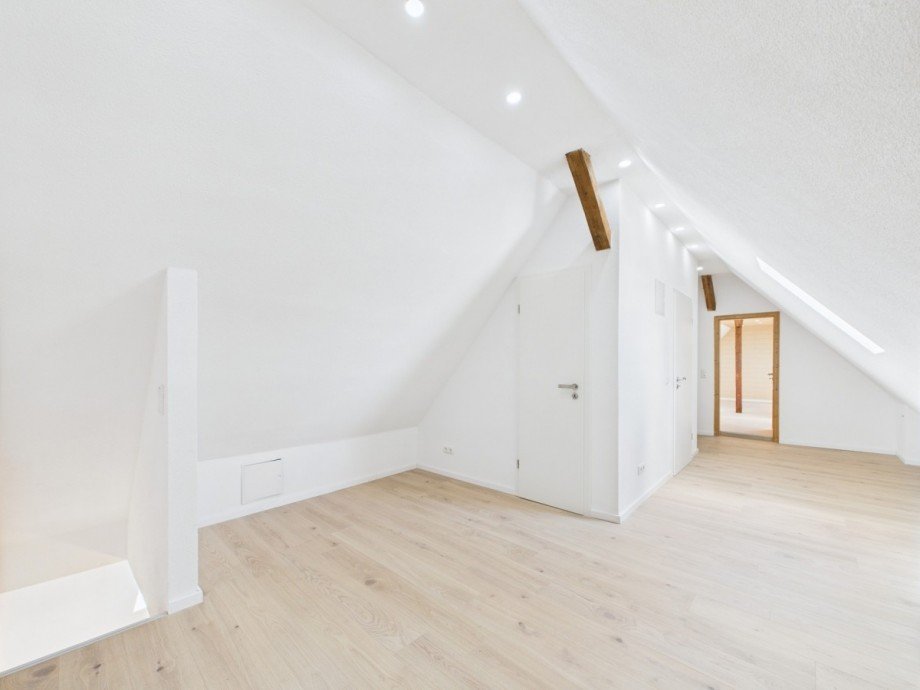 Dachgeschoss Etagenwohnung Neu-Ulm