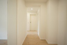 Flur **Nach einer Woche verkauft!** Modernisierte 3-Zimmer-Wohnung mit sonnigem Balkon und Tageslichtbad in idealer Lage!