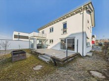 Ansicht Erbach - Ruhig wohnen, modern leben: Haus mit Garten & Wellnessbereich!