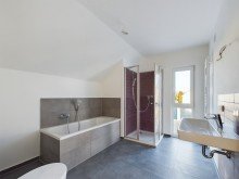 Tageslichtbad **Verkauft** Freistehendes Neubau-Einfamilienhaus in KfW-40 Bauweise in Illertissen-Au!