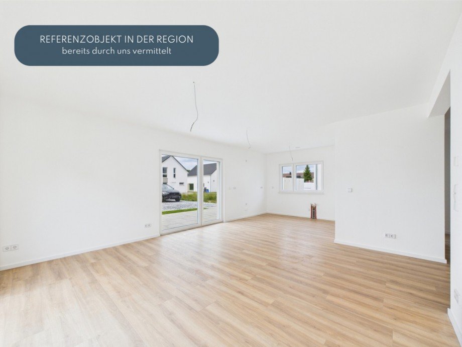 Wohn-, Ess- und Kochbereich - realisiertes Referenzobjekt Einfamilienhaus Ochsenhausen