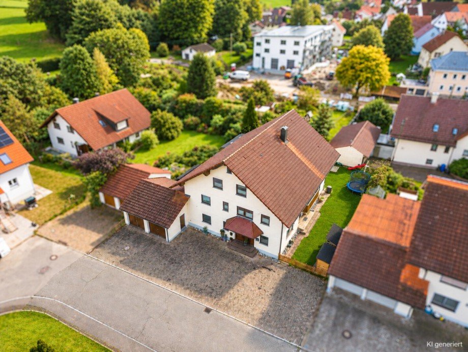 Luftbild visualisiert Erdgeschosswohnung Rot an der Rot