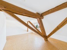 Schlafzimmer **Nach zwei Wochen verkauft!** Gem�tliche 3,5-Zimmer-Maisonette-Wohnung mit romantischen Kamin!