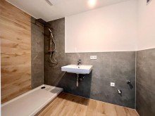 Bad **Nach 3 Wochen verkauft!** Renovierte 2-Zimmer-Wohnung mit guter Aufteilung in ruhiger Lage!