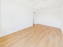 Schlafzimmer **Nach einer Woche vermietet** Modernisierte 2-Zimmer-Wohnung mit sonnigem Balkon - In Biberach!