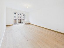 Wohn- Essbereich Urban wohnen! Moderne 3-Zimmer-Wohnung mit sonnigem Balkon in der Neu-Ulmer Innenstadt!