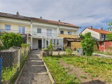 Ansicht **Nach einer Woche verkauft** Zum Neugestalten - Renovierungsbed�rftiges Reihenmittelhaus in!