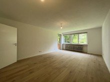 Wohnbereich **Nach zwei Wochen vermietet!** Attraktive 3-Zimmer-Wohnung mit Balkon und TG-Stellplatz in zentrumsnaher Lage!