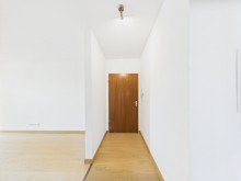 Diele **Vermietet** Paare oder Singles aufgepasst! Modernisierte 2-Zimmer-Wohnung in ruhiger Lage von Offenhausen!