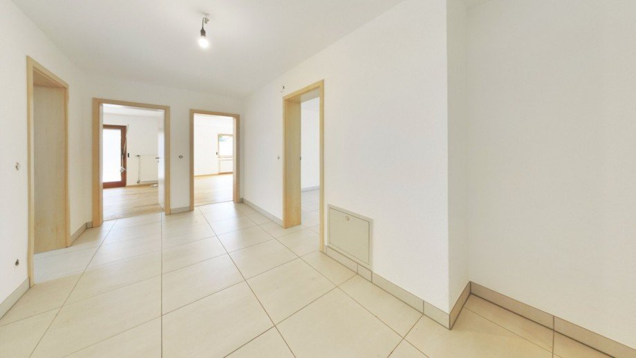 Diele Erdgeschosswohnung Rot an der Rot